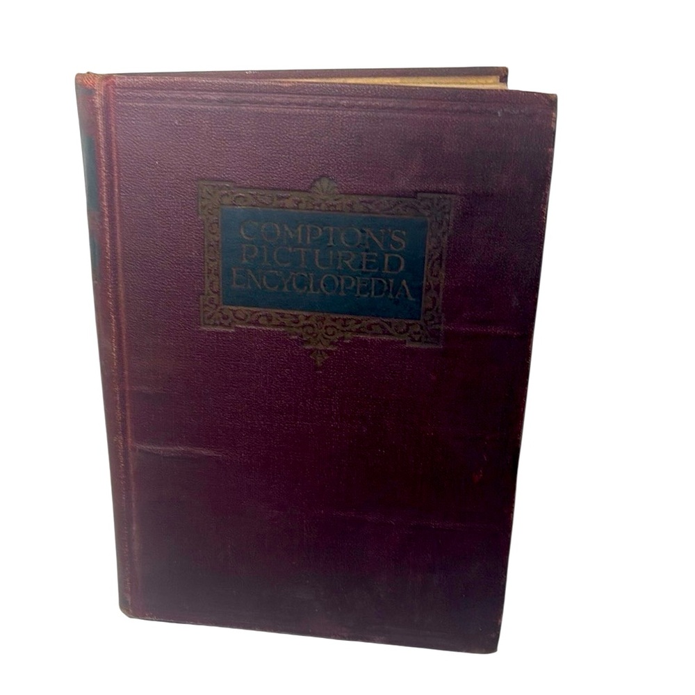 Pictured Encyclopedia Coffee Table Book 1